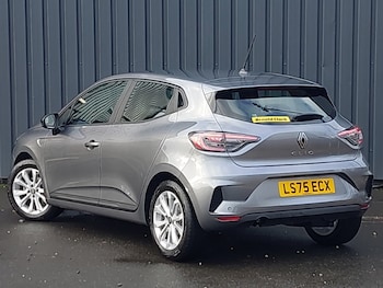Used Renault Clio 2025 for sale - 77028504: Photo
