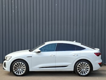 Used Audi Q8 2023 for sale - 79447439: Photo