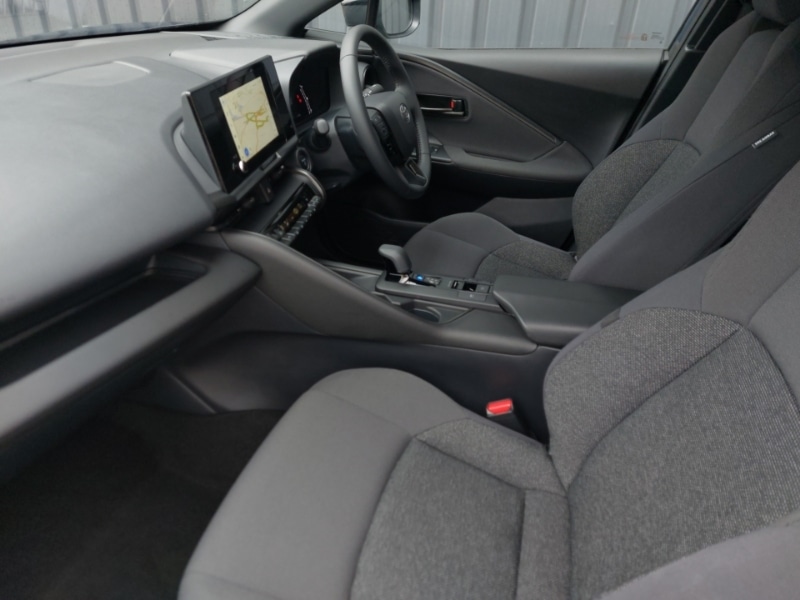 Used Toyota C-HR 2024 for sale - 76166073: Photo 5