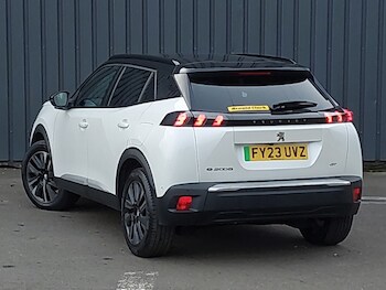 Used Peugeot 2008 2023 for sale - 77596742: Photo