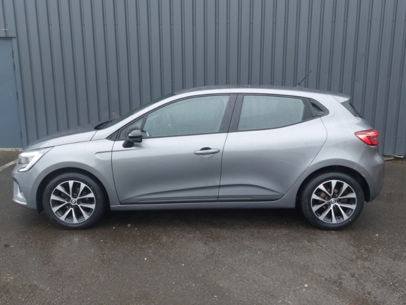 Used Renault Clio 2023 for sale - 77992503: Photo 4