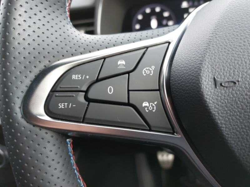 Used Renault Clio 2024 for sale - 76737228: Photo 17