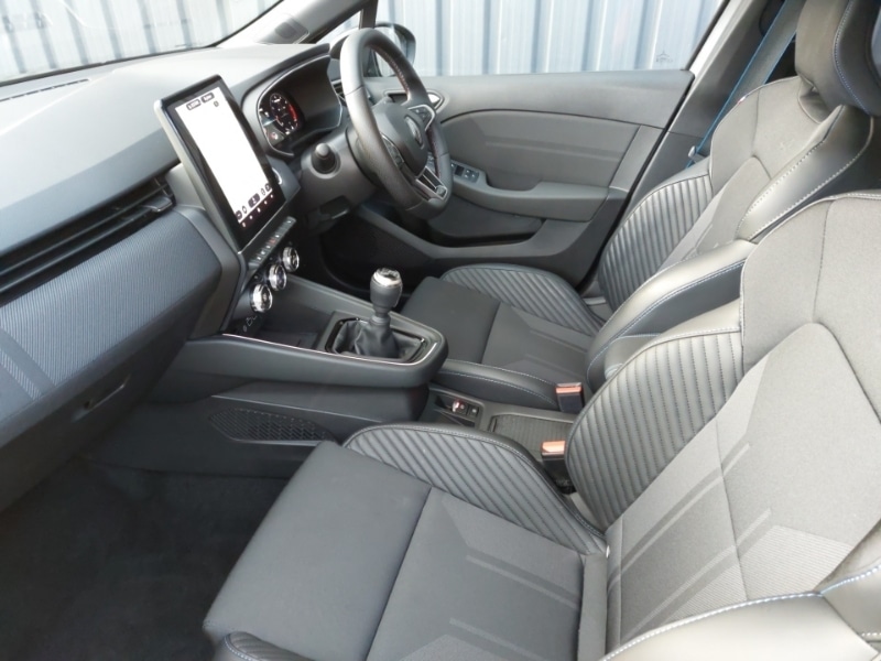 Used Renault Clio 2024 for sale - 76737228: Photo 5