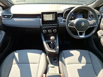 Used Renault Clio 2025 for sale - 79214065: Photo