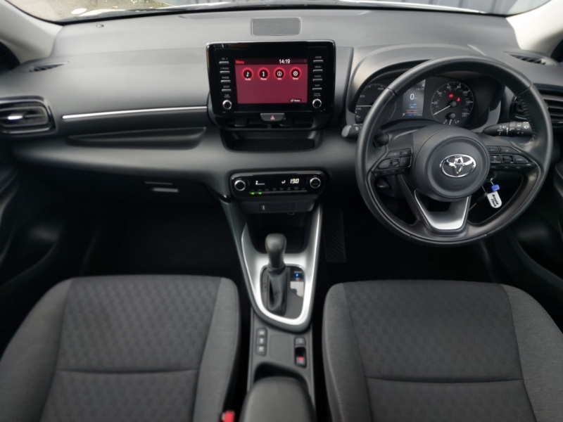 Used Toyota Yaris 2021 for sale - 76471464: Photo 2