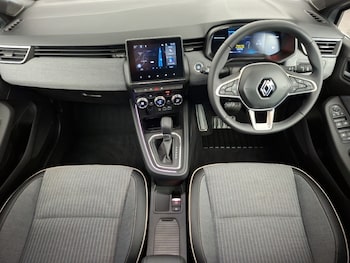 Used Renault Clio 2024 for sale - 79501661: Photo