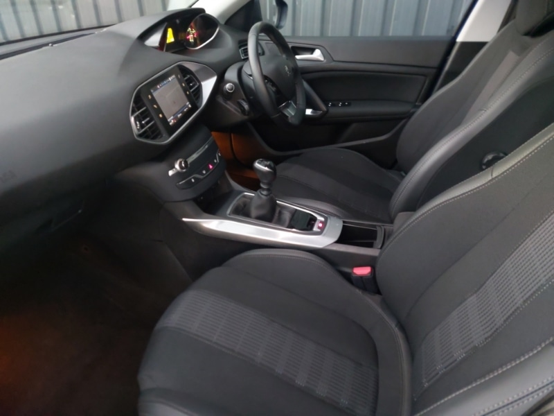 Used Peugeot 308 2020 for sale - 76644129: Photo 5