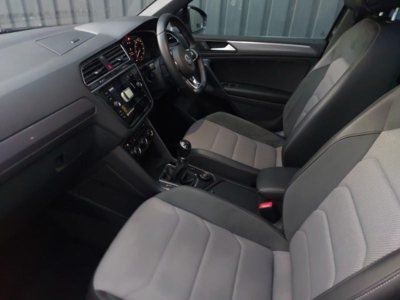 Used Volkswagen Tiguan 2018 for sale - 76687835: Photo 5