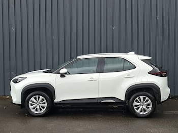 Used Toyota Yaris Cross 2023 for sale - 79218613: Photo