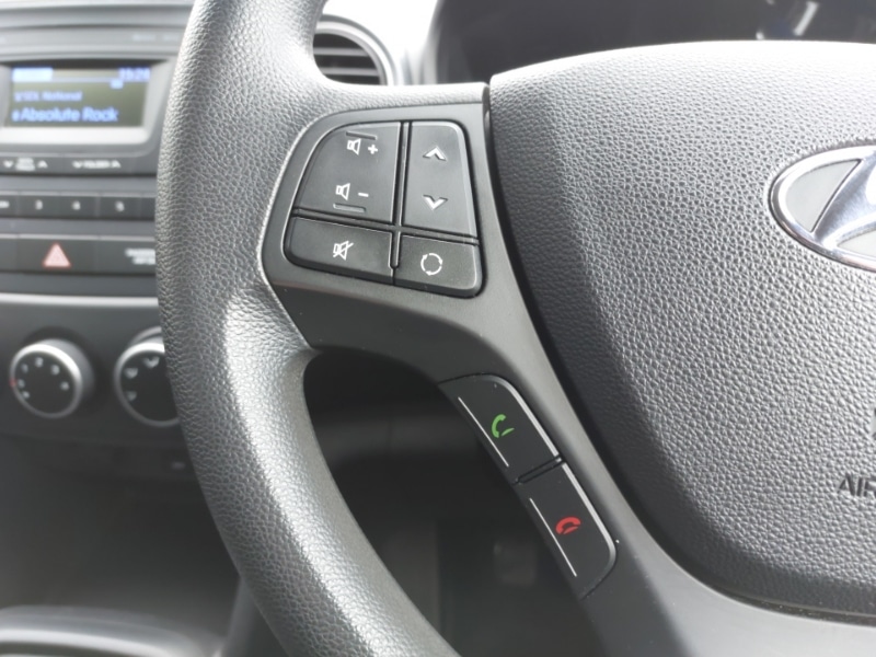 Used Hyundai i10 2017 for sale - 77682336: Photo 14