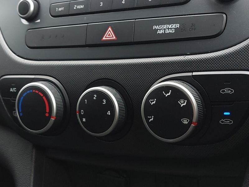 Used Hyundai i10 2017 for sale - 77682336: Photo 16