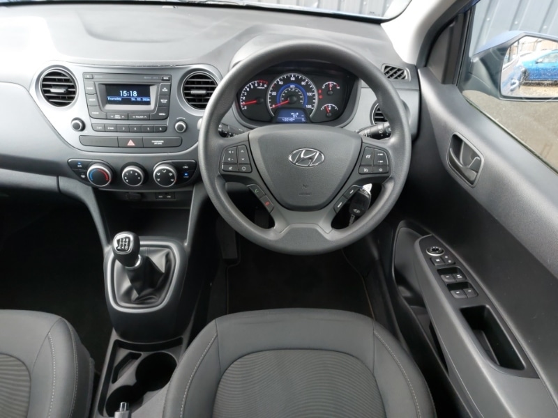 Used Hyundai i10 2017 for sale - 77682336: Photo 7