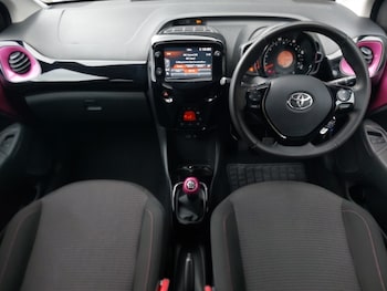 Used Toyota AYGO 2019 for sale - 76150543: Photo 2