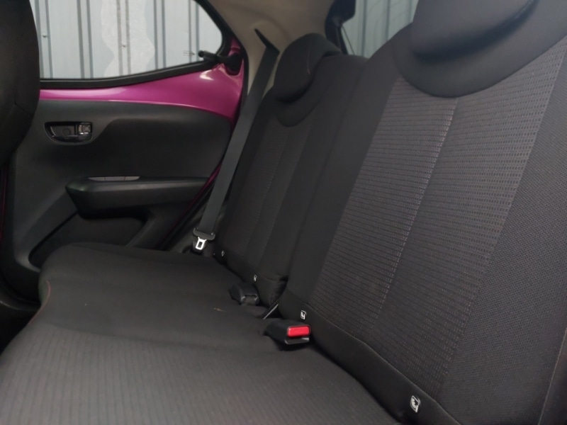 Used Toyota AYGO 2019 for sale - 76150543: Photo 6