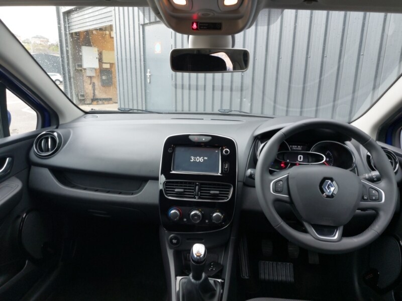 Used Renault Clio 2018 for sale - 77992513: Photo 2