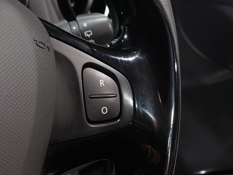 Used Renault Clio 2015 for sale - 76135017: Photo 17