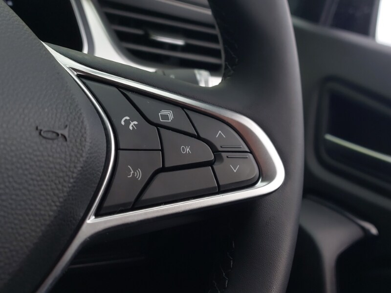 Used Renault Captur 2021 for sale - 77299717: Photo 17