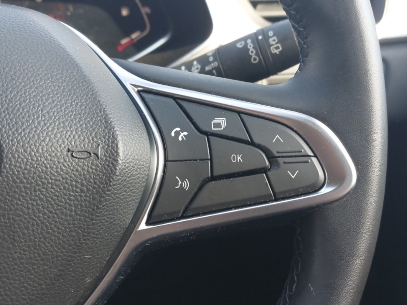 Used Renault Captur 2023 for sale - 77947549: Photo 15