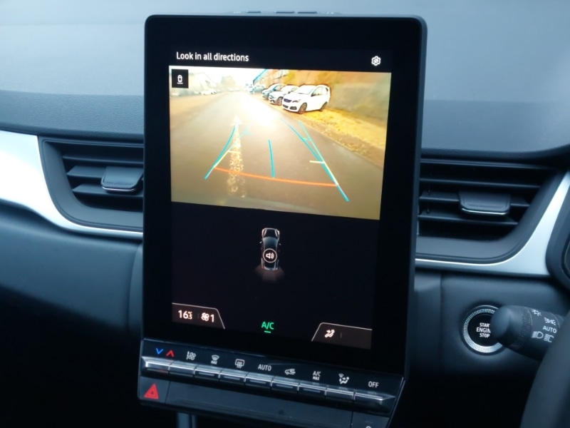 Used Renault Captur 2025 for sale - 76414471: Photo 11