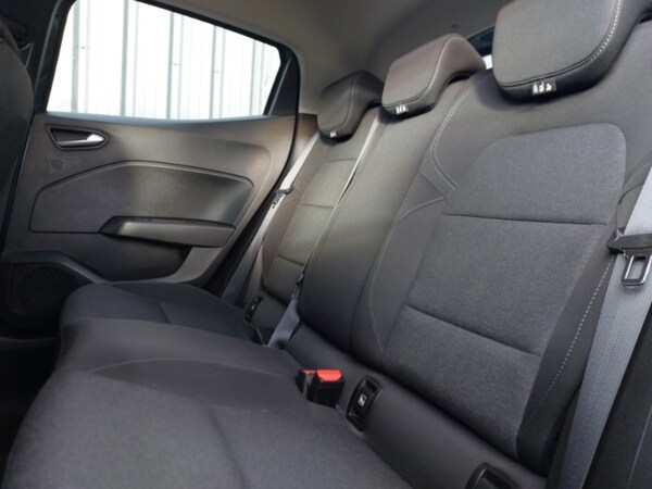 Used Renault Clio 2021 for sale - 76233505: Photo 6