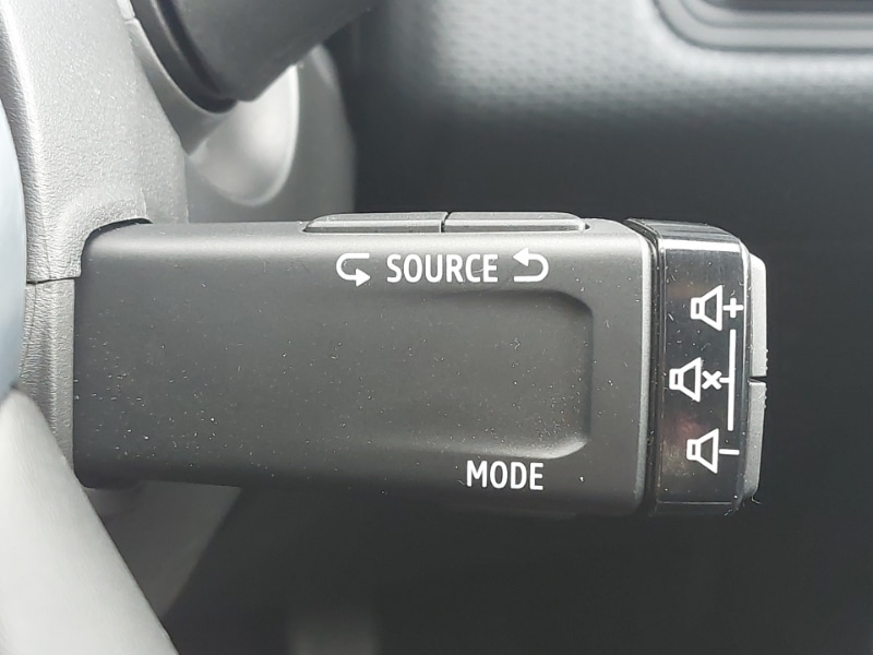 Used Renault Clio 2023 for sale - 78164408: Photo 17