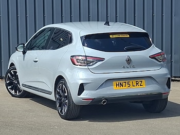 Used Renault Clio 2025 for sale - 79153272: Photo
