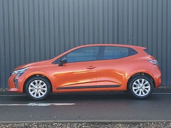 Used Renault Clio 2025 for sale - 76920231: Photo