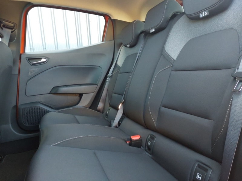 Used Renault Clio 2025 for sale - 76920231: Photo 6