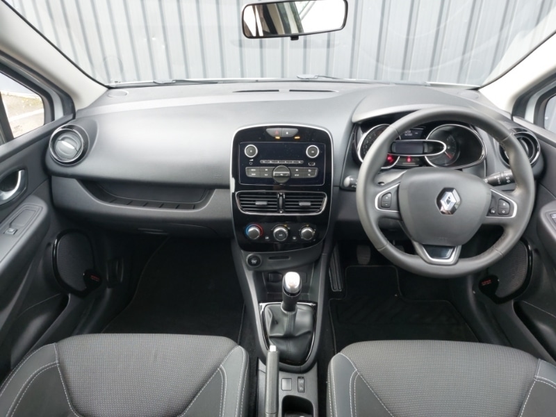 Used Renault Clio 2019 for sale - 77556239: Photo 2