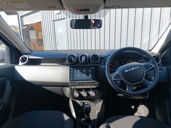 Used Dacia Duster 2024 for sale - 78440349: Photo