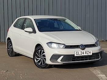 Used Volkswagen Polo 2024 for sale - 77974803: Photo