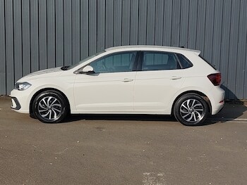 Used Volkswagen Polo 2024 for sale - 77974803: Photo