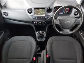 Used Hyundai i10 2019 for sale - 76628879: Photo