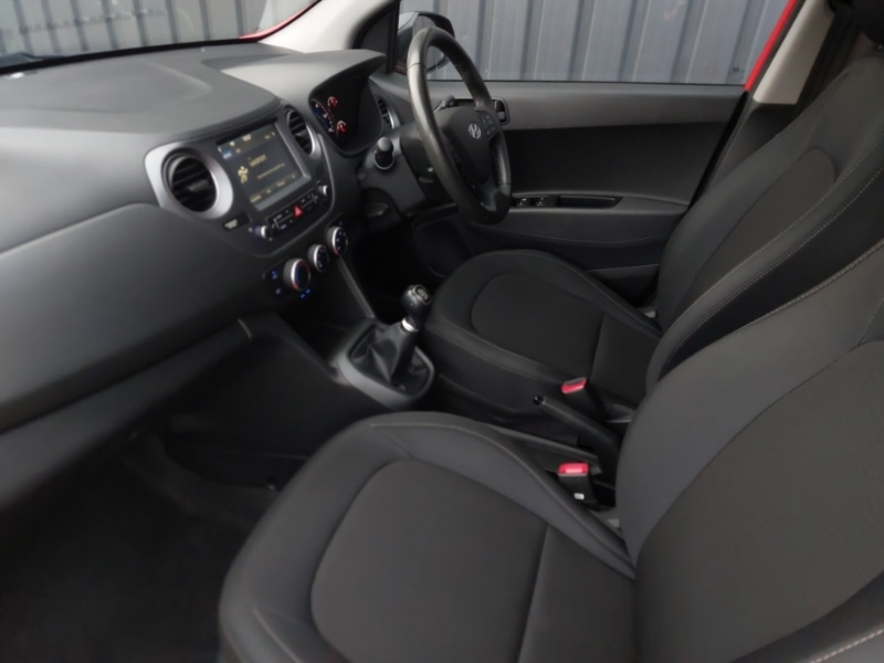 Used Hyundai i10 2019 for sale - 76628879: Photo 5