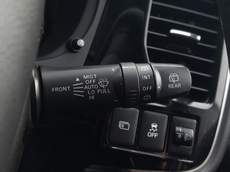 Used Mitsubishi Outlander 2018 for sale - 77480480: Photo 16