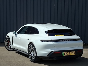 Used Porsche Taycan 2023 for sale - 79382637: Photo