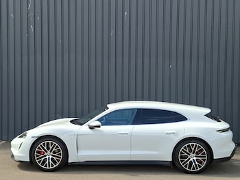 Used Porsche Taycan 2023 for sale - 79382637: Photo