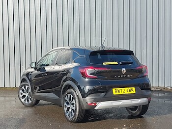 Used Renault Captur 2023 for sale - 77852296: Photo