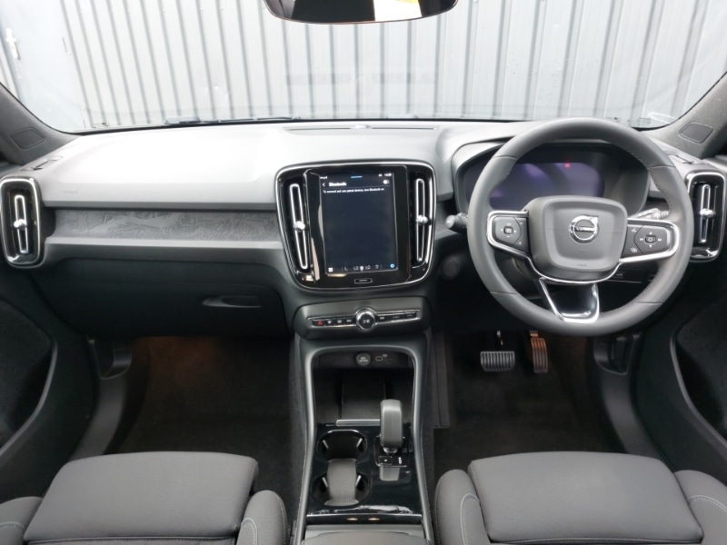Used Volvo XC40 2023 for sale - 77786697: Photo 2