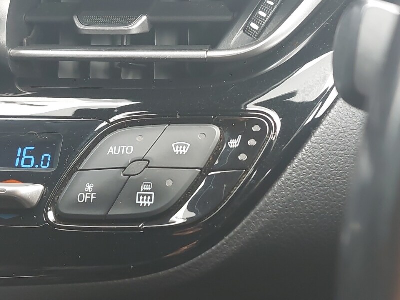 Used Toyota C-HR 2018 for sale - 77947547: Photo 13