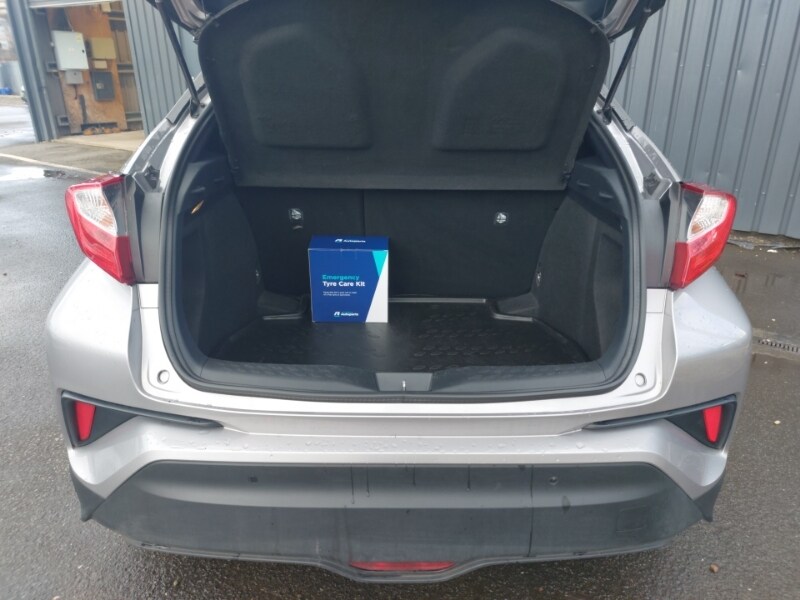 Used Toyota C-HR 2018 for sale - 77947547: Photo 8