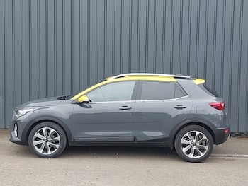 Used Kia Stonic 2023 for sale - 78243730: Photo