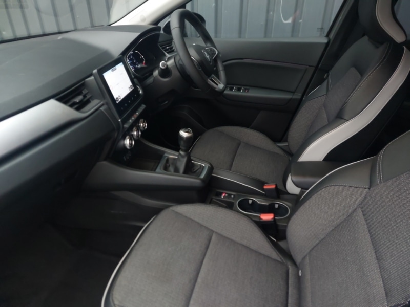 Used Renault Captur 2021 for sale - 77472202: Photo 5