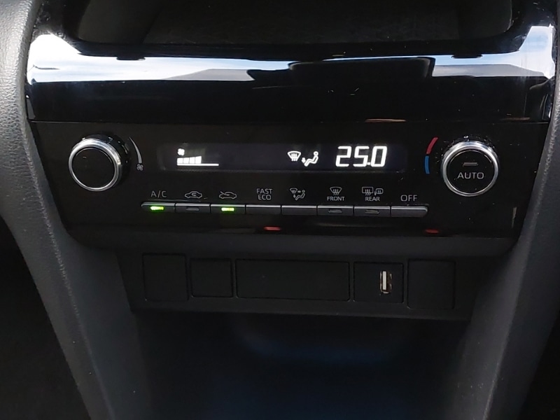 Used Toyota Yaris Cross 2022 for sale - 76959239: Photo 13