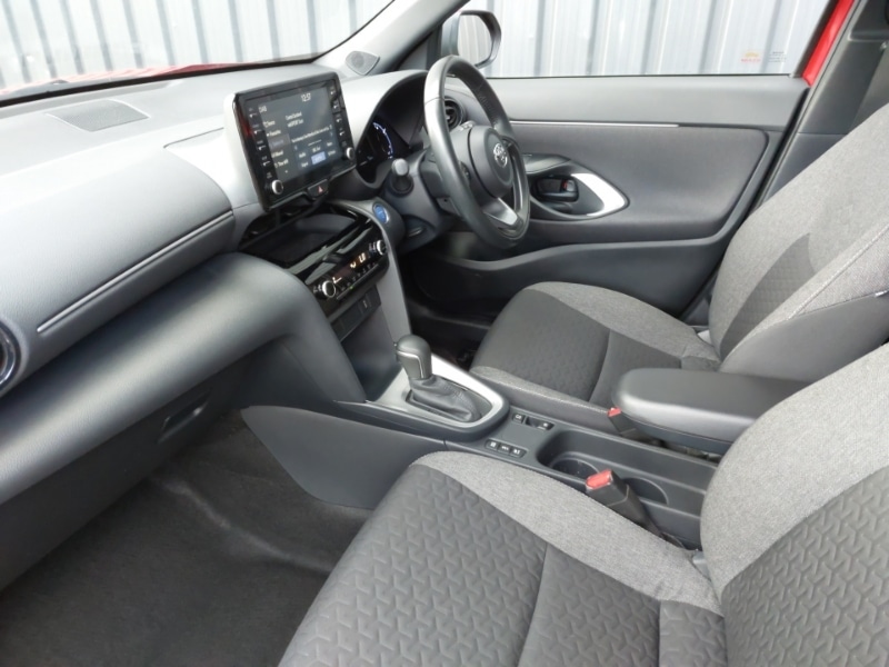 Used Toyota Yaris Cross 2022 for sale - 76959239: Photo 5