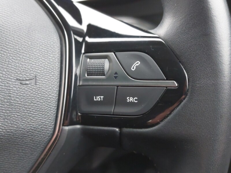 Used Peugeot 2008 2020 for sale - 77630359: Photo 17