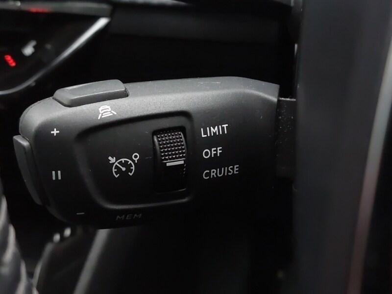 Used Peugeot 2008 2020 for sale - 77630359: Photo 18