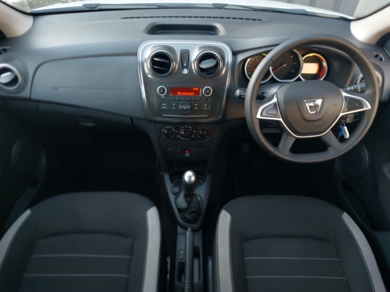 Used Dacia Sandero Stepway 2017 for sale - 76628869: Photo 2