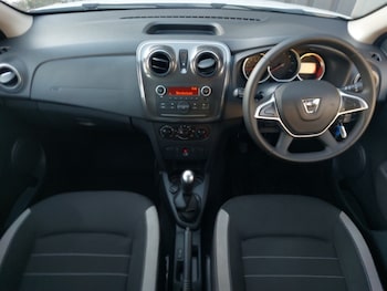 Used Dacia Sandero Stepway 2017 for sale - 76628869: Photo