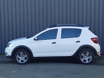 Used Dacia Sandero Stepway 2017 for sale - 76628869: Photo